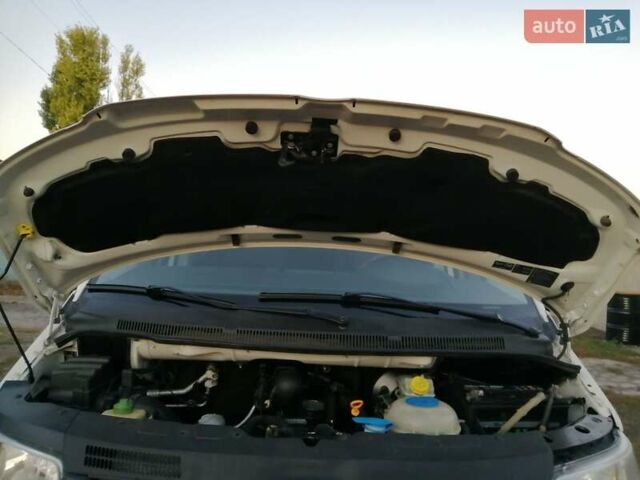 Белый Фольксваген Transporter, объемом двигателя 2.5 л и пробегом 365 тыс. км за 8300 $, фото 32 на Automoto.ua