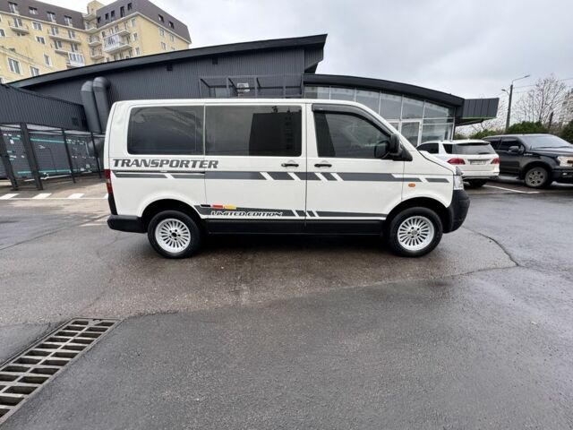 Белый Фольксваген Transporter, объемом двигателя 1.9 л и пробегом 350 тыс. км за 6999 $, фото 5 на Automoto.ua