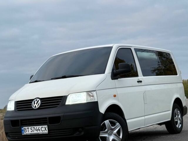 Білий Фольксваген Transporter, об'ємом двигуна 1.9 л та пробігом 290 тис. км за 7999 $, фото 1 на Automoto.ua
