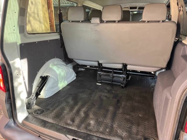 Белый Фольксваген Transporter, объемом двигателя 1.9 л и пробегом 333 тыс. км за 8900 $, фото 7 на Automoto.ua