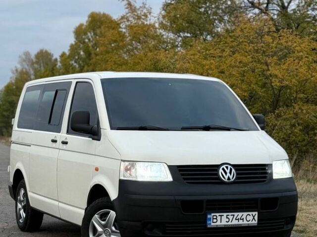 Білий Фольксваген Transporter, об'ємом двигуна 1.9 л та пробігом 290 тис. км за 7999 $, фото 2 на Automoto.ua