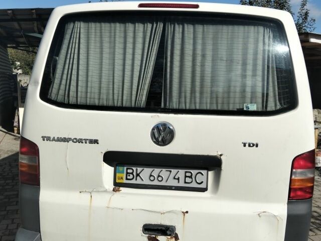 Белый Фольксваген Transporter, объемом двигателя 1.9 л и пробегом 450 тыс. км за 8900 $, фото 6 на Automoto.ua