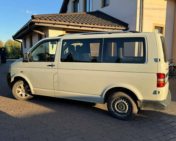 Білий Фольксваген Transporter, об'ємом двигуна 1.9 л та пробігом 360 тис. км за 7800 $, фото 4 на Automoto.ua