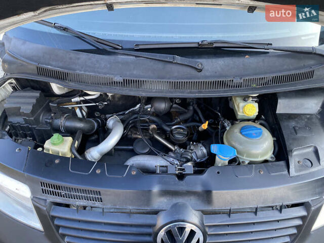 Білий Фольксваген Transporter, об'ємом двигуна 2.46 л та пробігом 340 тис. км за 7999 $, фото 17 на Automoto.ua