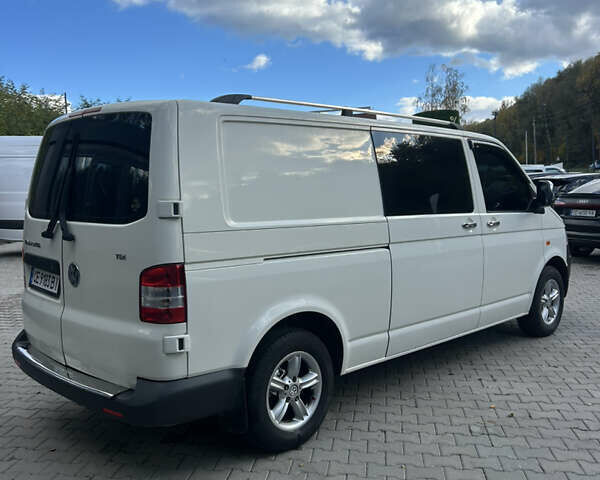 Білий Фольксваген Transporter, об'ємом двигуна 2.5 л та пробігом 309 тис. км за 7999 $, фото 3 на Automoto.ua