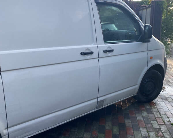 Белый Фольксваген Transporter, объемом двигателя 1.9 л и пробегом 377 тыс. км за 6500 $, фото 6 на Automoto.ua