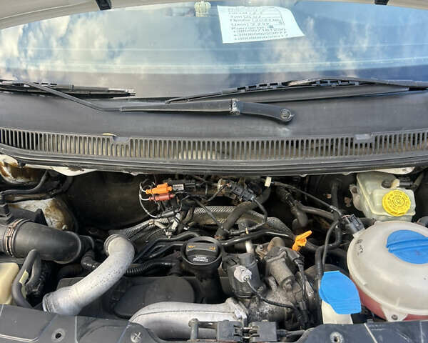 Білий Фольксваген Transporter, об'ємом двигуна 2.5 л та пробігом 309 тис. км за 7999 $, фото 9 на Automoto.ua