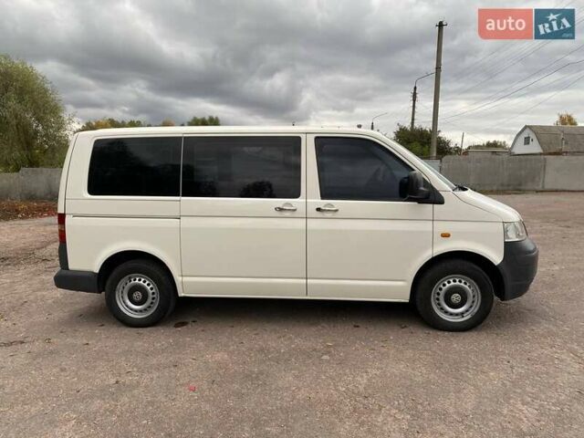 Белый Фольксваген Transporter, объемом двигателя 2.5 л и пробегом 279 тыс. км за 8250 $, фото 2 на Automoto.ua