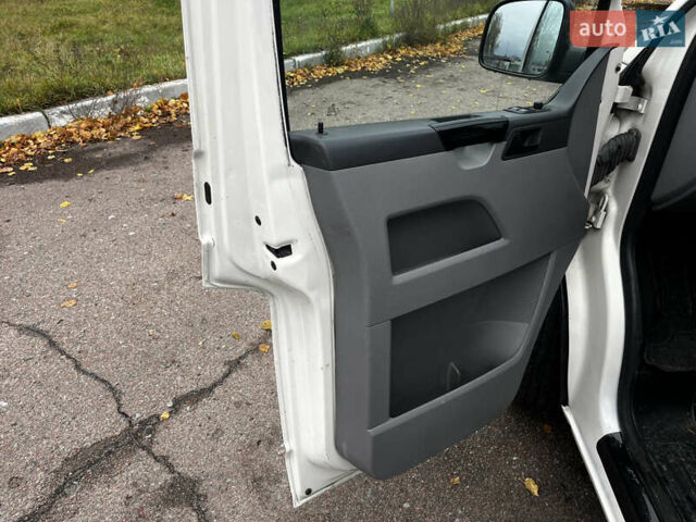 Белый Фольксваген Transporter, объемом двигателя 1.9 л и пробегом 390 тыс. км за 7700 $, фото 4 на Automoto.ua