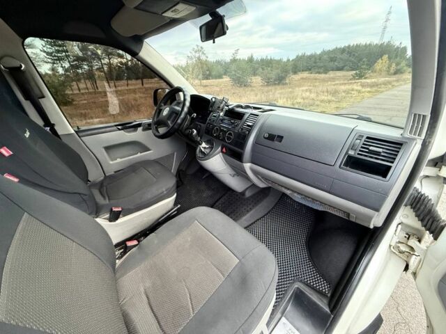 Білий Фольксваген Transporter, об'ємом двигуна 1.9 л та пробігом 290 тис. км за 7999 $, фото 7 на Automoto.ua