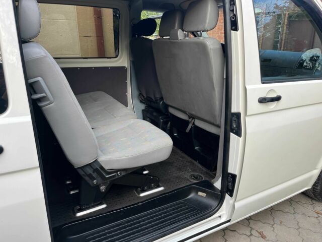 Белый Фольксваген Transporter, объемом двигателя 1.9 л и пробегом 333 тыс. км за 8900 $, фото 16 на Automoto.ua