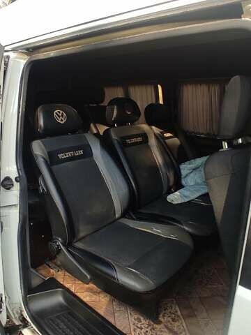 Белый Фольксваген Transporter, объемом двигателя 2.5 л и пробегом 445 тыс. км за 11000 $, фото 6 на Automoto.ua