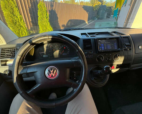 Білий Фольксваген Transporter, об'ємом двигуна 1.9 л та пробігом 360 тис. км за 7800 $, фото 7 на Automoto.ua