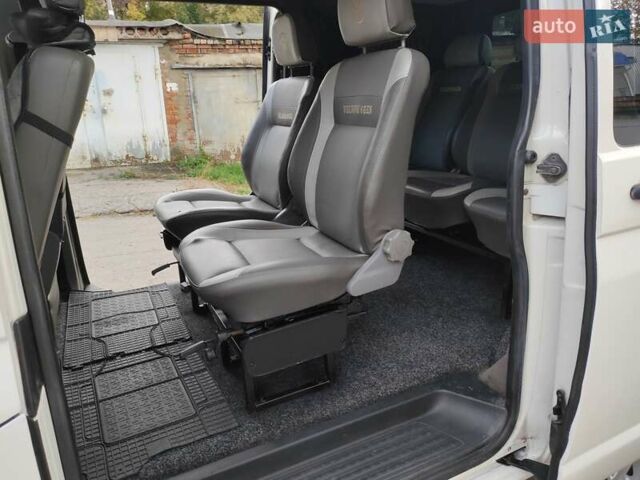 Білий Фольксваген Transporter, об'ємом двигуна 1.9 л та пробігом 340 тис. км за 8250 $, фото 4 на Automoto.ua