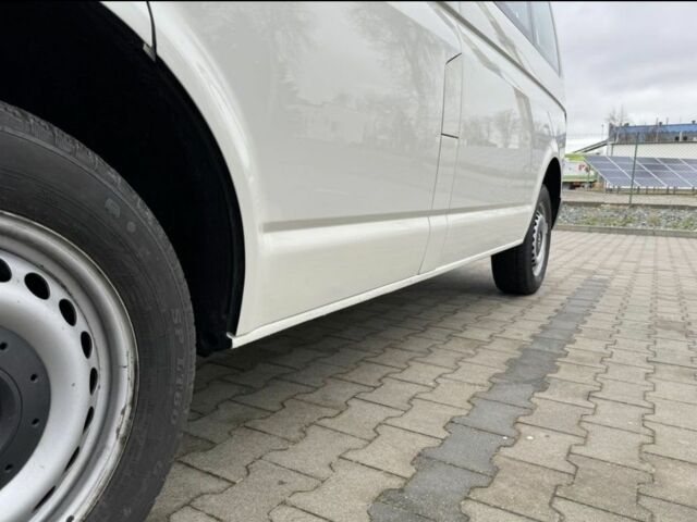 Білий Фольксваген Transporter, об'ємом двигуна 2.5 л та пробігом 215 тис. км за 3340 $, фото 7 на Automoto.ua