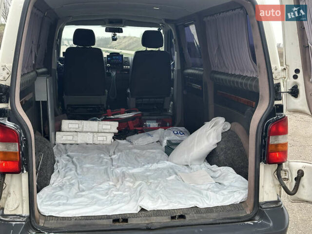 Белый Фольксваген Transporter, объемом двигателя 2.5 л и пробегом 460 тыс. км за 9400 $, фото 5 на Automoto.ua