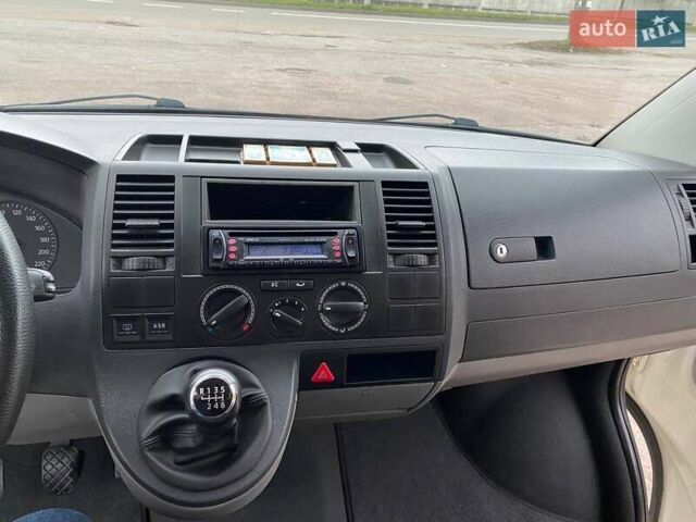 Белый Фольксваген Transporter, объемом двигателя 2.5 л и пробегом 279 тыс. км за 8250 $, фото 9 на Automoto.ua