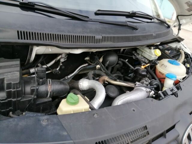 Белый Фольксваген Transporter, объемом двигателя 2.5 л и пробегом 367 тыс. км за 8200 $, фото 17 на Automoto.ua