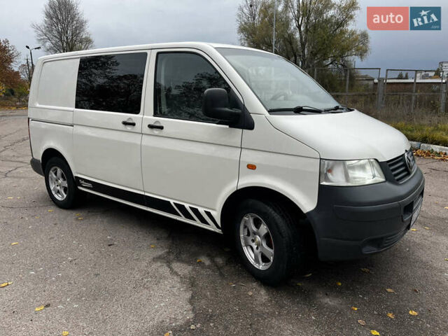 Белый Фольксваген Transporter, объемом двигателя 1.9 л и пробегом 390 тыс. км за 7700 $, фото 1 на Automoto.ua