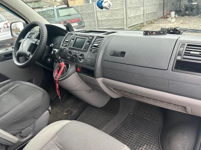 Белый Фольксваген Transporter, объемом двигателя 2.5 л и пробегом 385 тыс. км за 7900 $, фото 16 на Automoto.ua