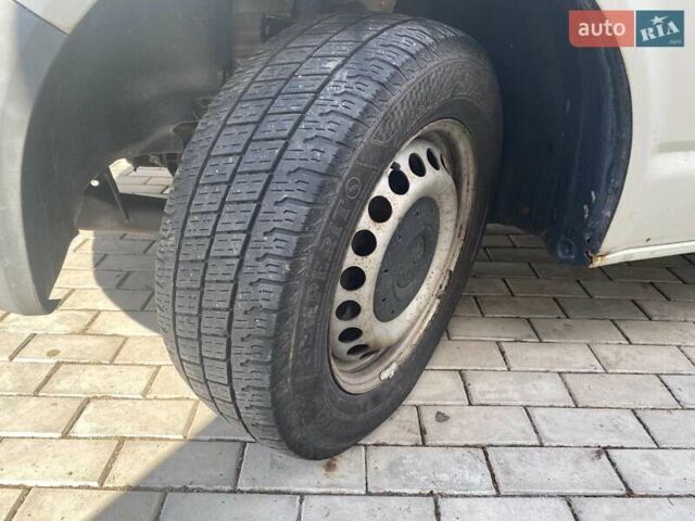 Белый Фольксваген Transporter, объемом двигателя 2.5 л и пробегом 220 тыс. км за 6000 $, фото 6 на Automoto.ua