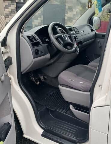 Белый Фольксваген Transporter, объемом двигателя 1.9 л и пробегом 268 тыс. км за 7700 $, фото 5 на Automoto.ua