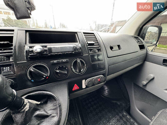 Белый Фольксваген Transporter, объемом двигателя 1.9 л и пробегом 300 тыс. км за 6999 $, фото 15 на Automoto.ua