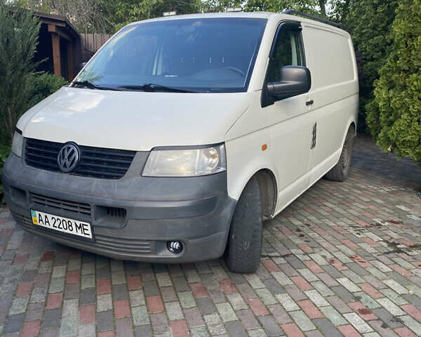 Белый Фольксваген Transporter, объемом двигателя 1.9 л и пробегом 377 тыс. км за 6500 $, фото 1 на Automoto.ua