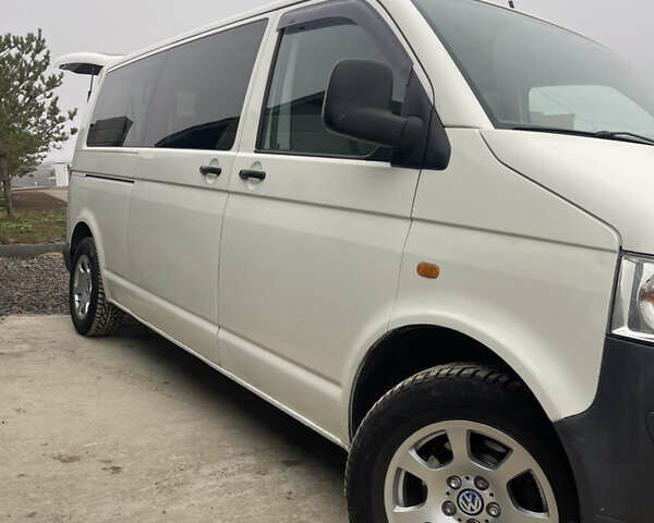 Белый Фольксваген Transporter, объемом двигателя 1.9 л и пробегом 330 тыс. км за 9500 $, фото 1 на Automoto.ua