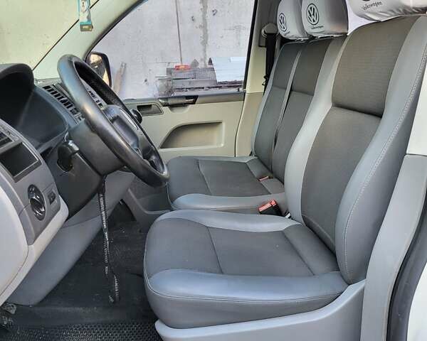 Белый Фольксваген Transporter, объемом двигателя 2.5 л и пробегом 530 тыс. км за 7500 $, фото 7 на Automoto.ua