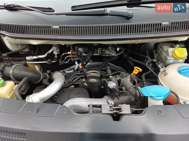 Белый Фольксваген Transporter, объемом двигателя 2.46 л и пробегом 314 тыс. км за 8800 $, фото 8 на Automoto.ua