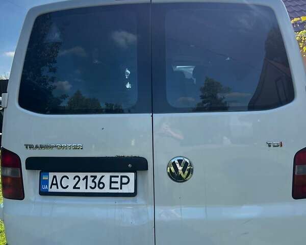 Білий Фольксваген Transporter, об'ємом двигуна 1.9 л та пробігом 435 тис. км за 7200 $, фото 2 на Automoto.ua