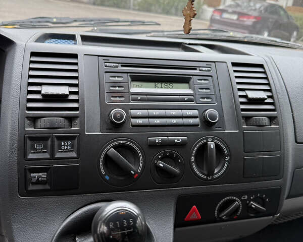 Белый Фольксваген Transporter, объемом двигателя 1.9 л и пробегом 305 тыс. км за 7500 $, фото 27 на Automoto.ua