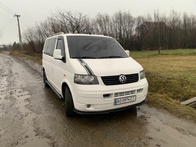 Білий Фольксваген Transporter, об'ємом двигуна 2.5 л та пробігом 330 тис. км за 6700 $, фото 2 на Automoto.ua