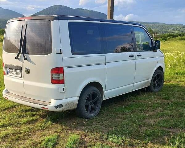 Белый Фольксваген Transporter, объемом двигателя 2.5 л и пробегом 286 тыс. км за 8300 $, фото 2 на Automoto.ua