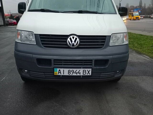Белый Фольксваген Transporter, объемом двигателя 2.5 л и пробегом 267 тыс. км за 9600 $, фото 1 на Automoto.ua