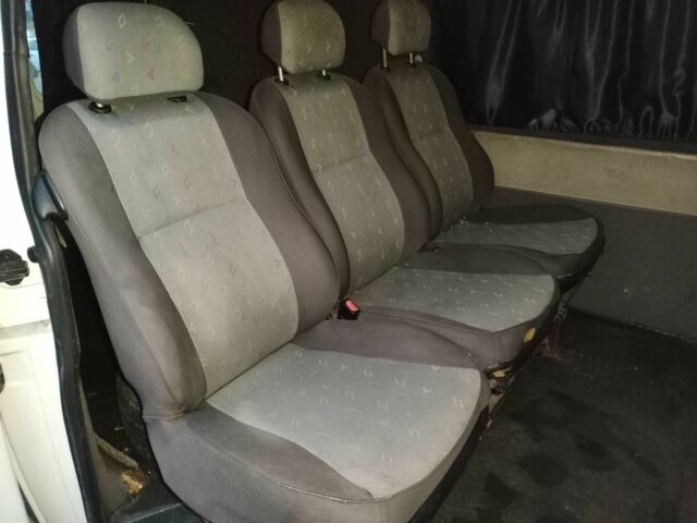 Белый Фольксваген Transporter, объемом двигателя 2.5 л и пробегом 267 тыс. км за 9600 $, фото 18 на Automoto.ua