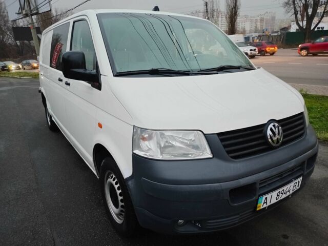 Белый Фольксваген Transporter, объемом двигателя 2.5 л и пробегом 267 тыс. км за 9600 $, фото 4 на Automoto.ua