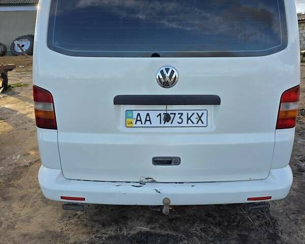 Белый Фольксваген Transporter, объемом двигателя 1.98 л и пробегом 508 тыс. км за 8000 $, фото 2 на Automoto.ua