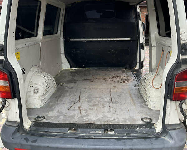 Білий Фольксваген Transporter, об'ємом двигуна 1.9 л та пробігом 390 тис. км за 7000 $, фото 12 на Automoto.ua