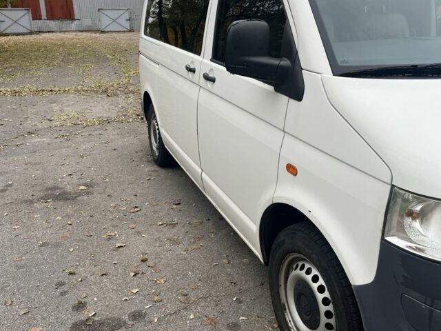 Белый Фольксваген Transporter, объемом двигателя 1.9 л и пробегом 280 тыс. км за 8200 $, фото 1 на Automoto.ua