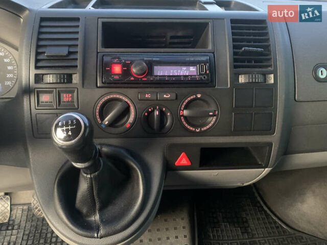 Білий Фольксваген Transporter, об'ємом двигуна 1.9 л та пробігом 390 тис. км за 7000 $, фото 9 на Automoto.ua