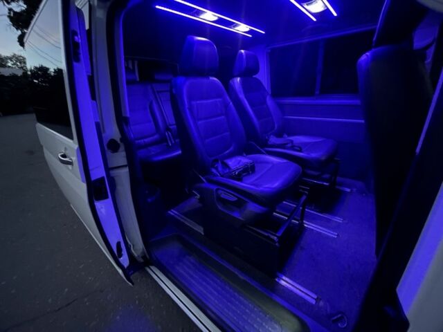 Белый Фольксваген Transporter, объемом двигателя 1.9 л и пробегом 303 тыс. км за 8999 $, фото 12 на Automoto.ua