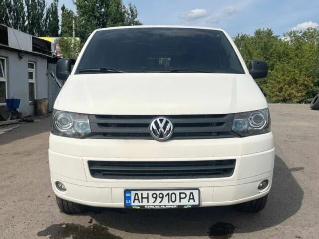 Белый Фольксваген Transporter, объемом двигателя 1.9 л и пробегом 303 тыс. км за 8999 $, фото 1 на Automoto.ua
