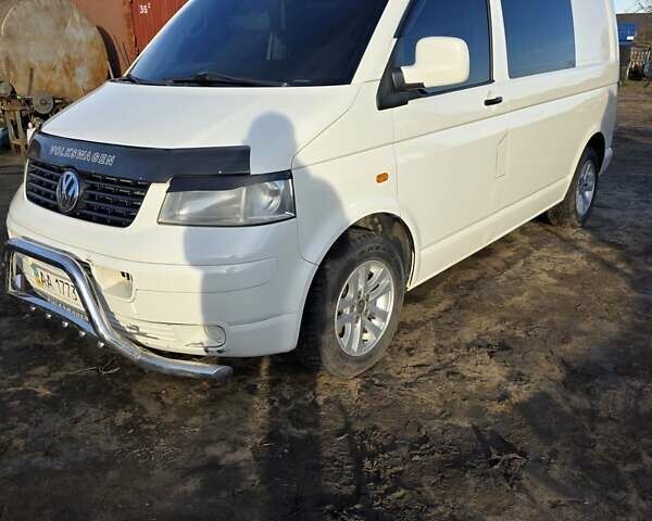 Белый Фольксваген Transporter, объемом двигателя 1.98 л и пробегом 508 тыс. км за 8000 $, фото 1 на Automoto.ua