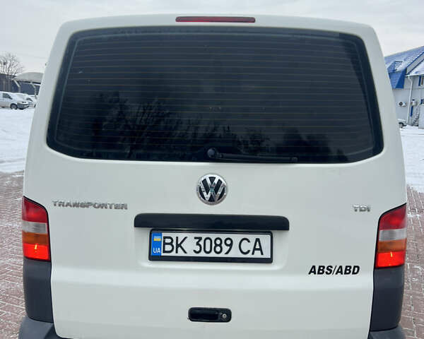 Білий Фольксваген Transporter, об'ємом двигуна 2.5 л та пробігом 319 тис. км за 7900 $, фото 7 на Automoto.ua