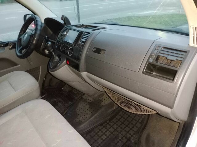 Белый Фольксваген Transporter, объемом двигателя 2.5 л и пробегом 267 тыс. км за 9600 $, фото 12 на Automoto.ua