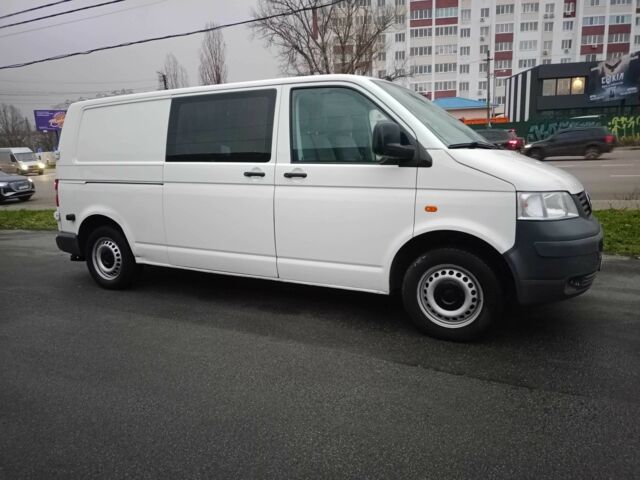 Белый Фольксваген Transporter, объемом двигателя 2.5 л и пробегом 267 тыс. км за 9600 $, фото 9 на Automoto.ua