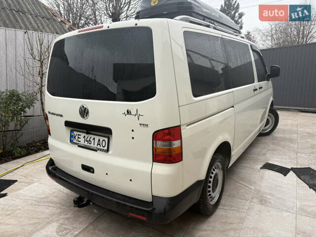 Білий Фольксваген Transporter, об'ємом двигуна 2.5 л та пробігом 274 тис. км за 11500 $, фото 4 на Automoto.ua