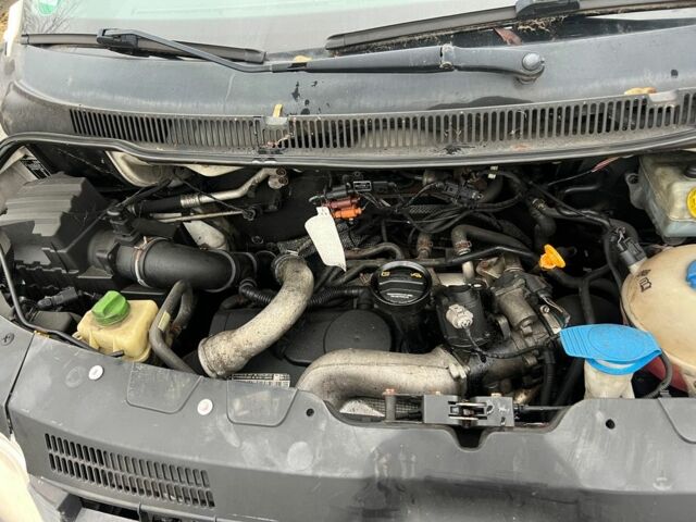 Белый Фольксваген Transporter, объемом двигателя 2.5 л и пробегом 398 тыс. км за 5831 $, фото 6 на Automoto.ua